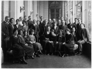 Salter - back row centre - with vest and winged collar